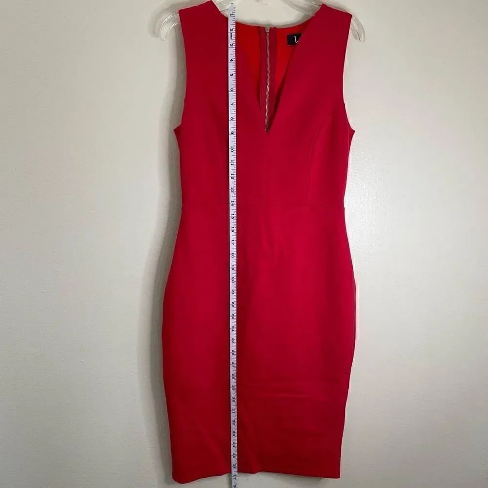 Lulus|Bodycon| Gold Zipper back - Picture 3 of 14